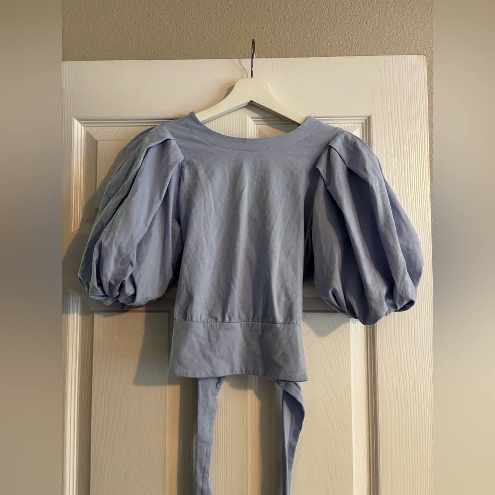 Express Balloon Sleeve Belted Top